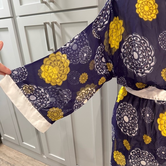 NWT Star Wars Sheer Chiffon Droid Women’s Robe R2-D2 C-3PO Sm/Med‎ Hard to find! - Picture 8 of 14